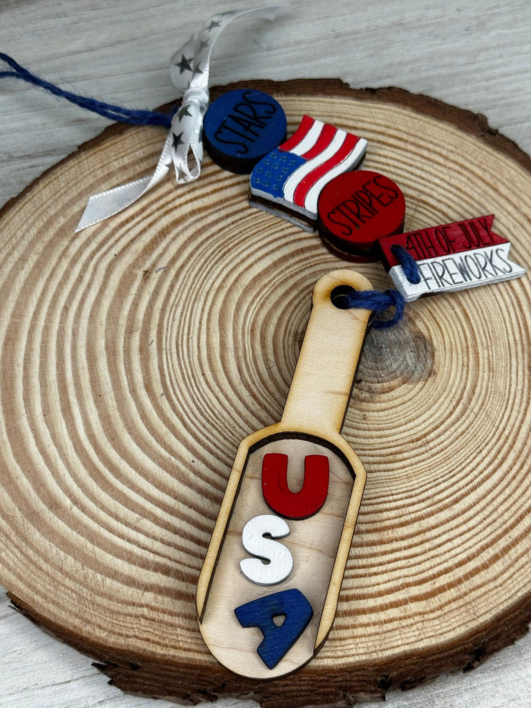 4th of July Scoop Garland Craft - Scoop Garland