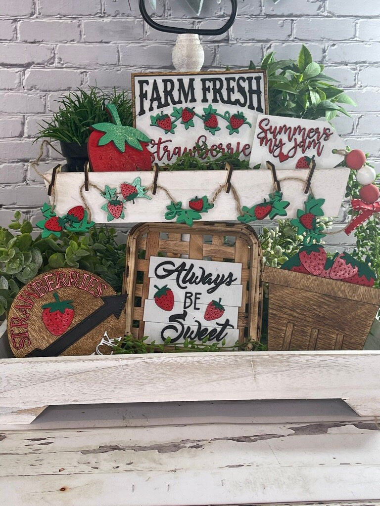 Strawberry Farm U-Pick Tiered Tray Set