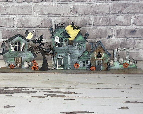 Halloween Village - Freestanding Spooky Halloween